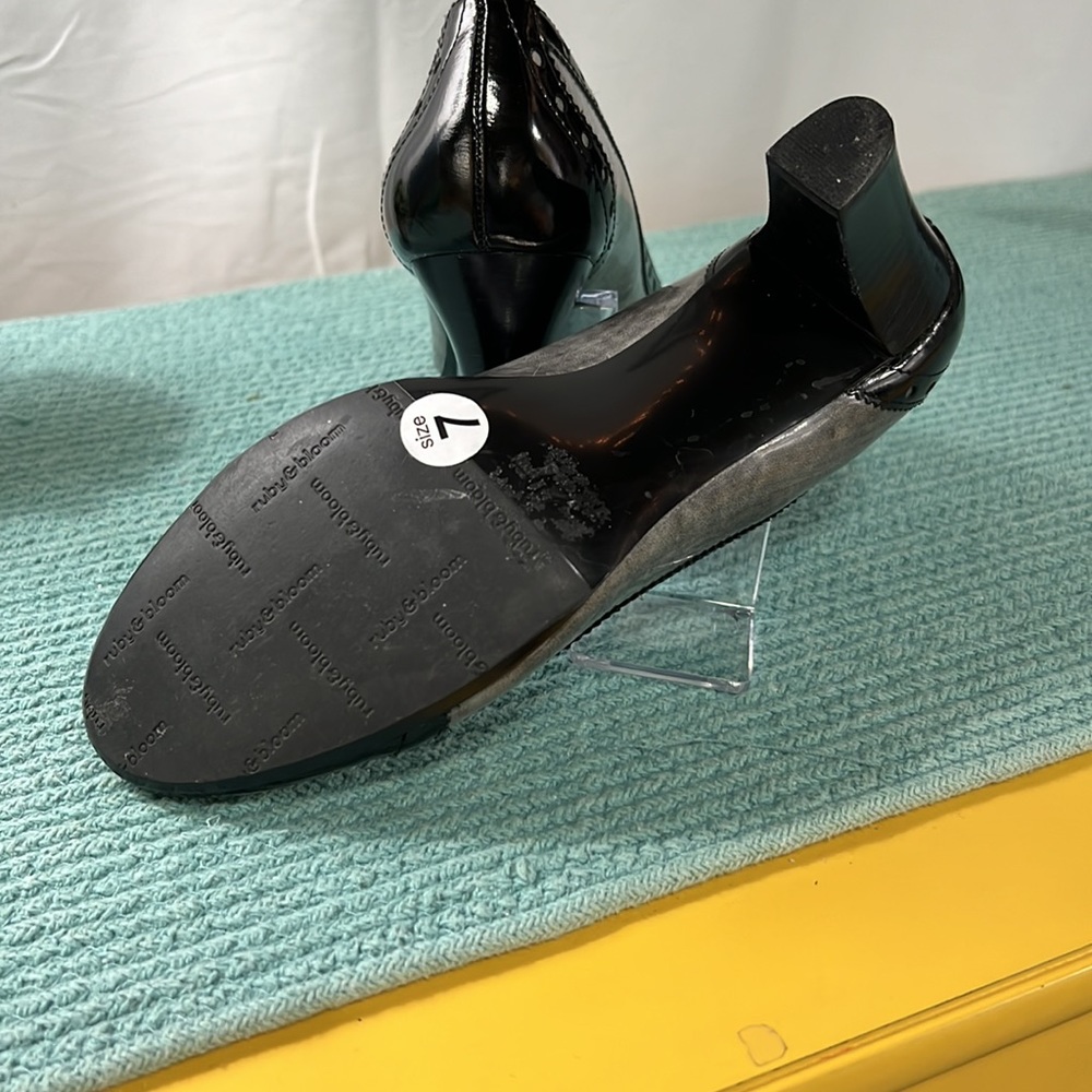 Ruby & Bloom Black & Gray Patent Leather Pumps, S… - image 6